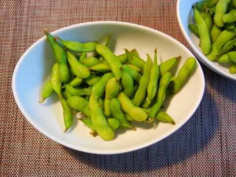 甘く茹でる　枝豆